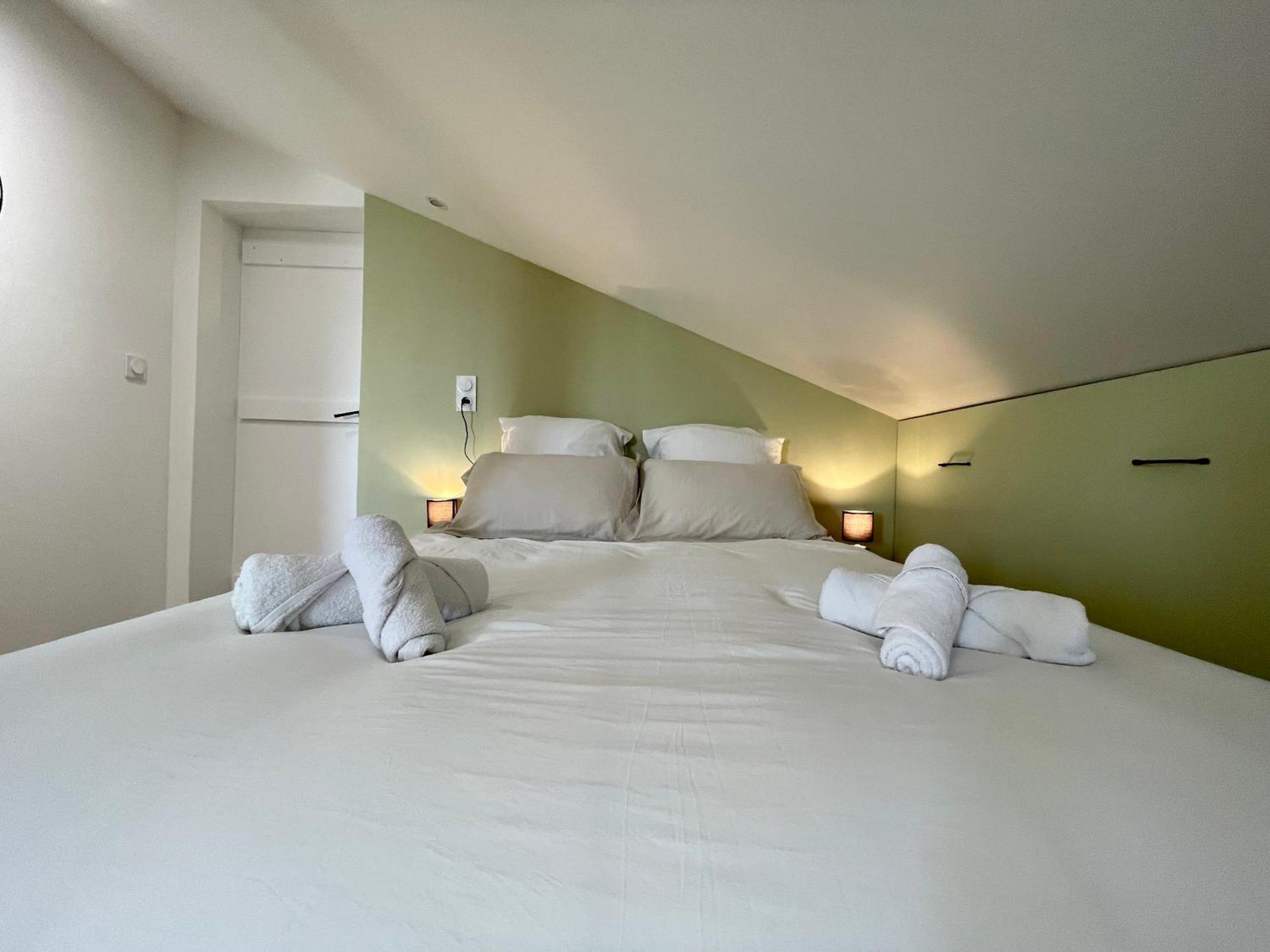 Studio A Saint-Palais Avec Parking. Экстерьер фото