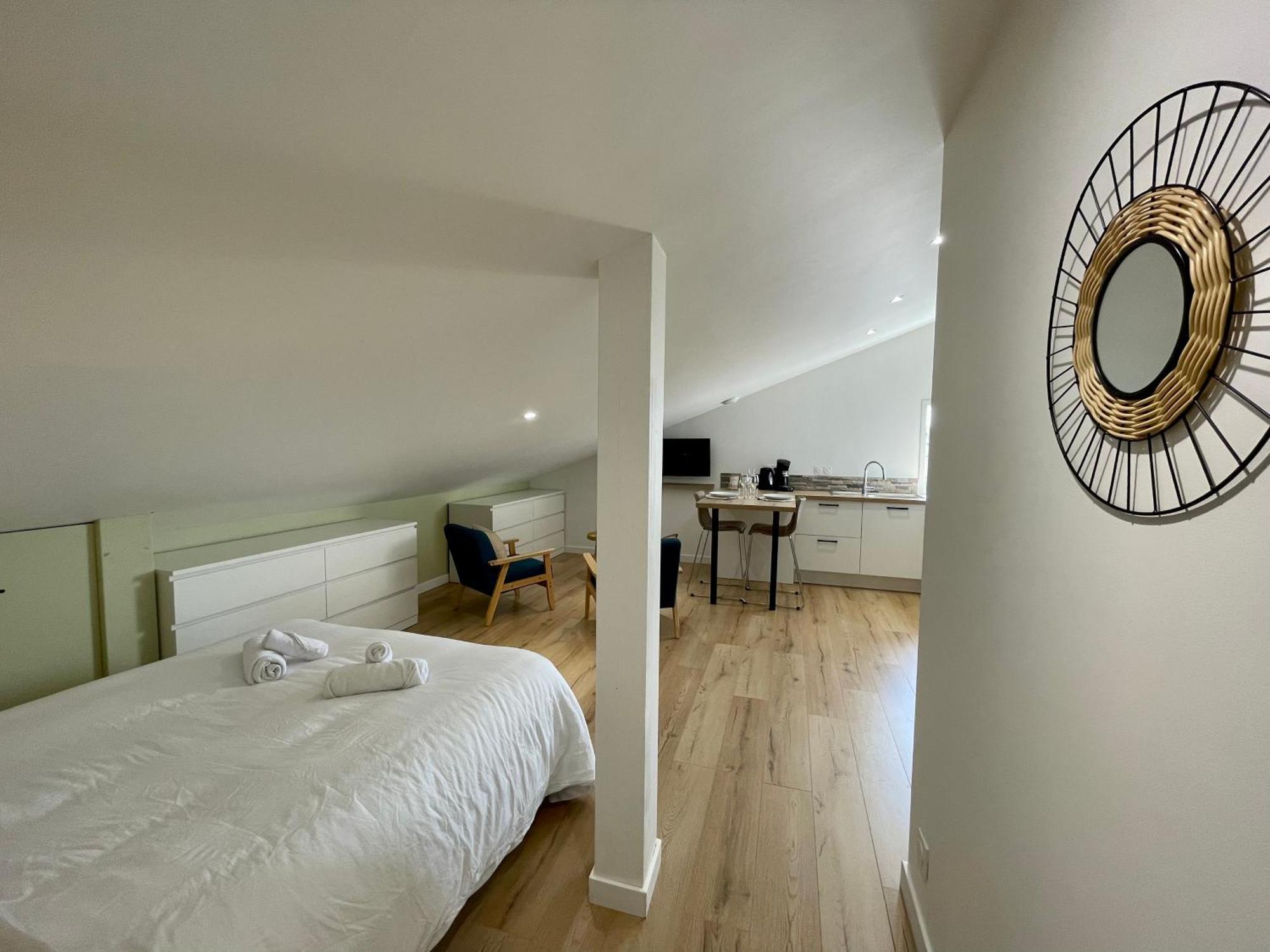 Studio A Saint-Palais Avec Parking. Экстерьер фото